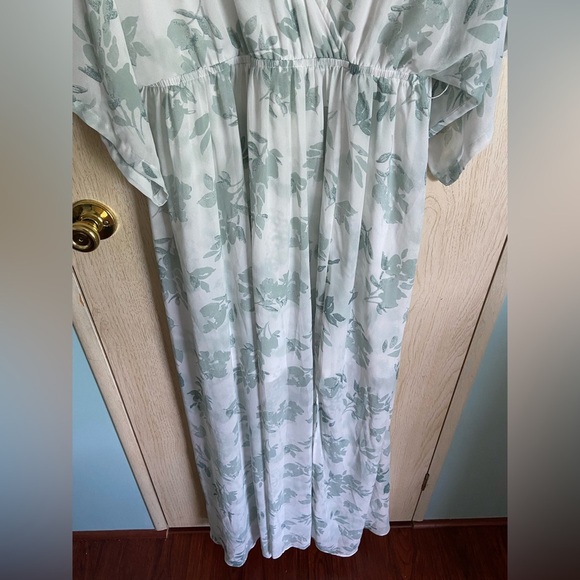 BALTIC BORN Kia Kimono Maxi Dress White with Sage Floral Sz XXL - Picture 4 of 12